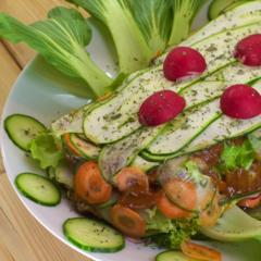 Banana - persille - peber - "lasagne" på bok choy