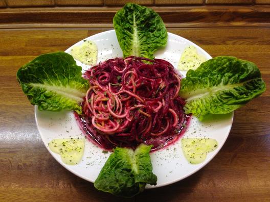 Lyserød zucchini - roer - nudler