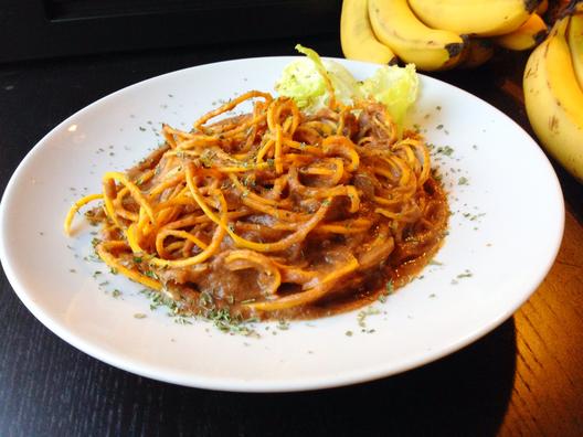 Butternut squash spaghetti med pære sauce