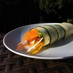 Zucchini, vårsalat, radise, knoldselleri, gulerod forårsrulle