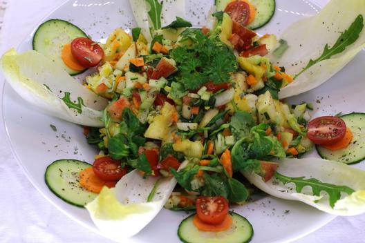 Ananas - æble- salat