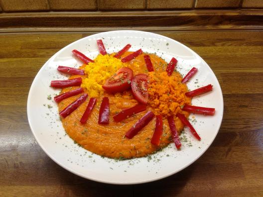 Græskar-gulerod "ris" med mango-peber sauce