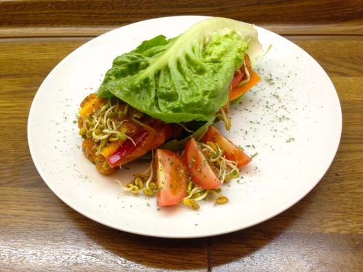 Baby - salat - sandwich med veggie - påfyldning